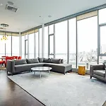 Pioneer Sq Studio W Gym Wd Nr Occidental Sq Sea-40